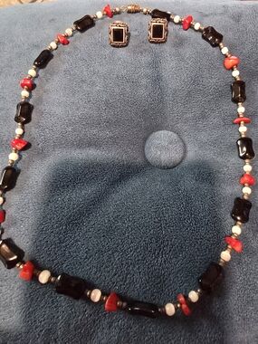 Handcrafted Black Onyx, Red Coral, White Cats Eye Beaded Necklace & Earrings